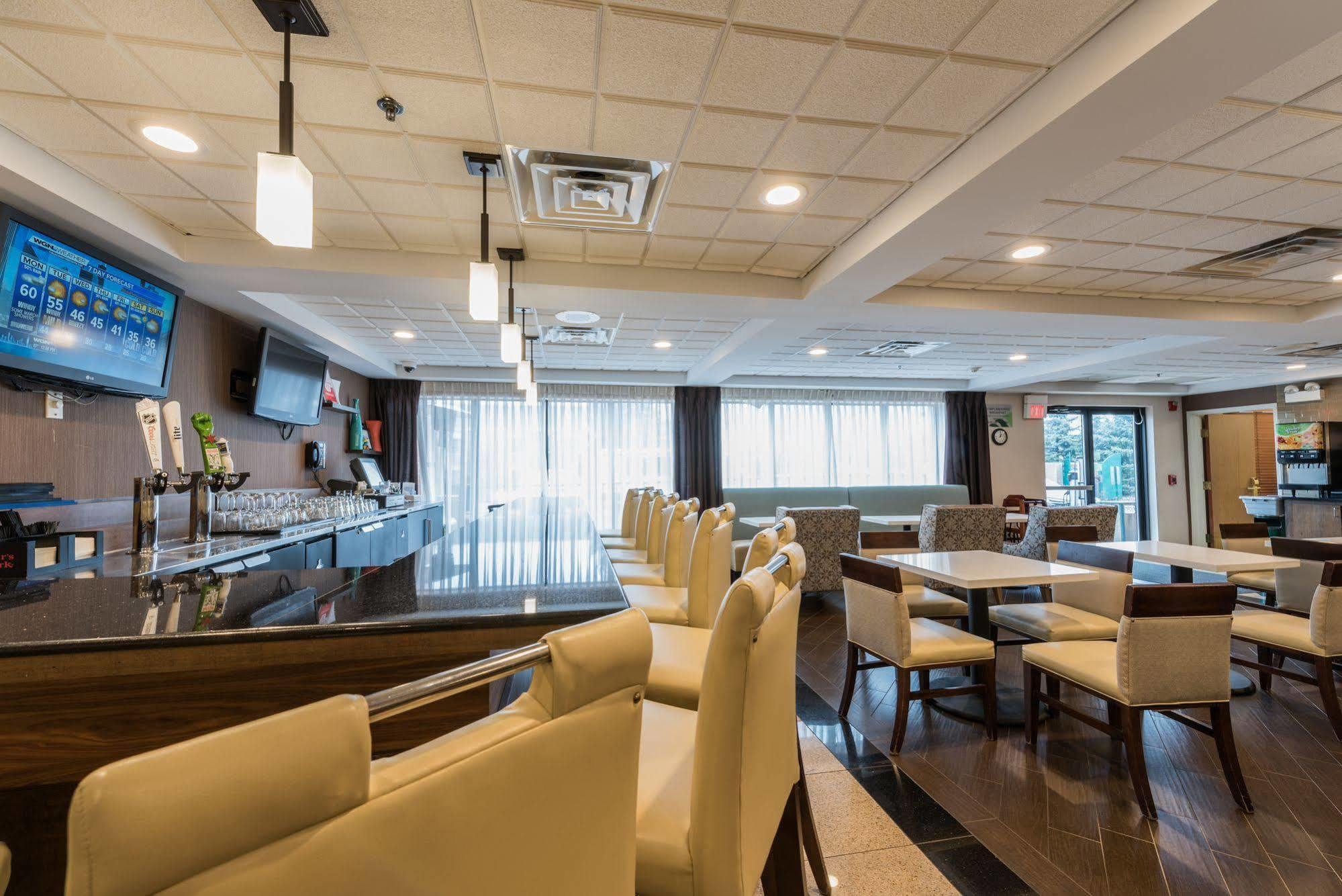 Wingate By Wyndham Chicago Schaumburg Hotel Bagian luar foto